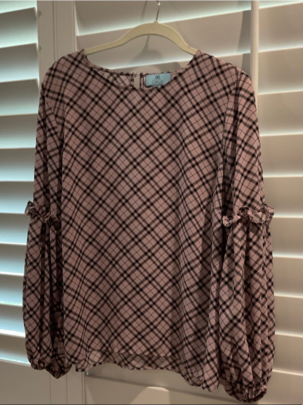 C&C California Pink and Black Plaid Balloon-Sleeve Blouse